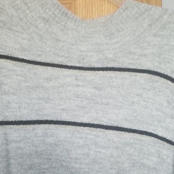 Grey sweater - Picture 2 of 4